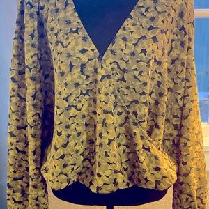 Beautiful flowy a new day women’s floral blouse